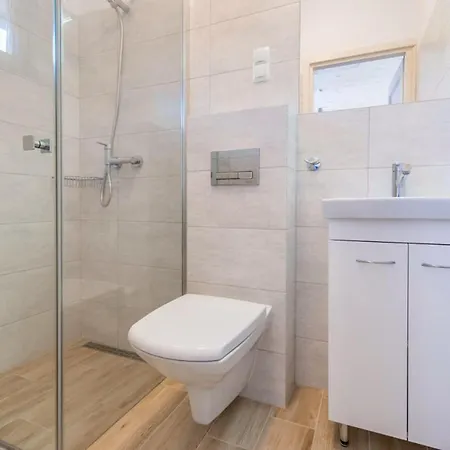 Stunning In With Wifi Holiday home Krynica Morska